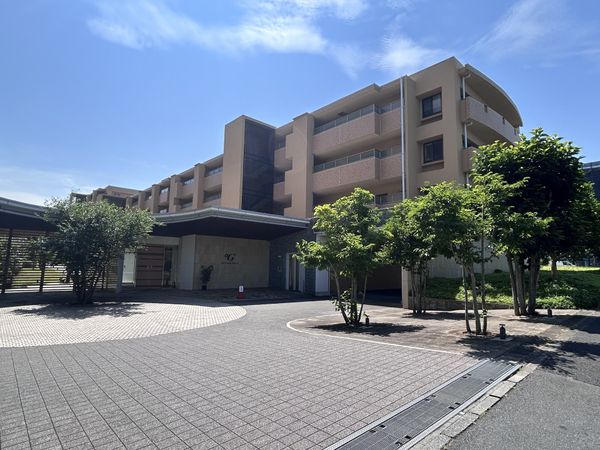 アルファグランデ成田六番街アレイコート エントランス