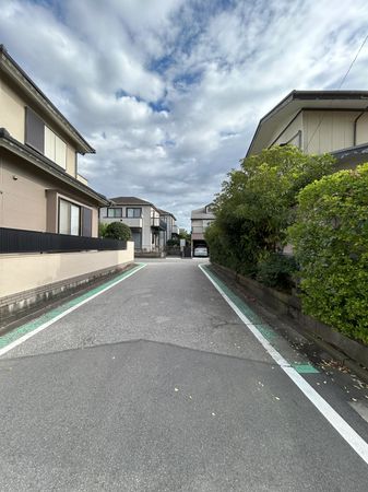 前面道路含む外観