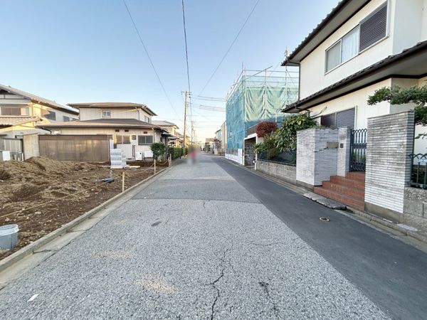 高浜6丁目新築戸建 2号棟 前面道路含む外観 高浜6丁目新築戸建 2号棟 前面道路含む外観
