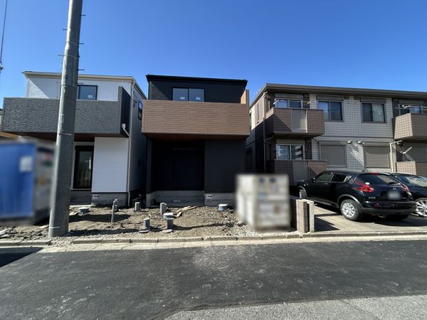 真砂4丁目新築戸建 3号棟 前面道路含む外観 真砂4丁目新築戸建 3号棟 前面道路含む外観