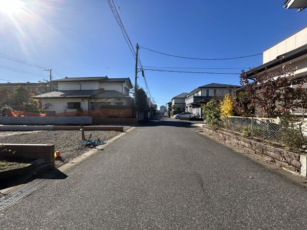 磯辺7丁目新築戸建 2号棟 前面道路含む外観 磯辺7丁目新築戸建 2号棟 前面道路含む外観