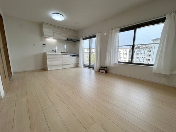 高洲二丁目住宅第五―壱弐号棟 リビング