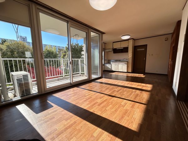 稲毛パイロットホーム リビング 稲毛パイロットホーム リビング