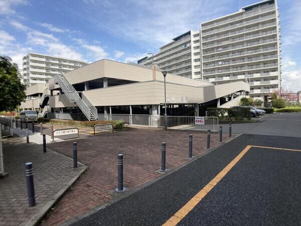 ウィンズタウン稲毛海岸壱番館 駐車場
