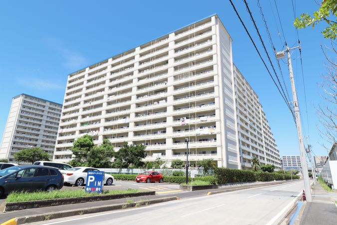 東建検見川マンション B棟 外観 東建検見川マンション B棟 外観