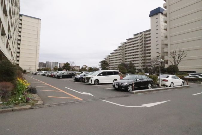 東建検見川マンション 駐車場 東建検見川マンション 駐車場