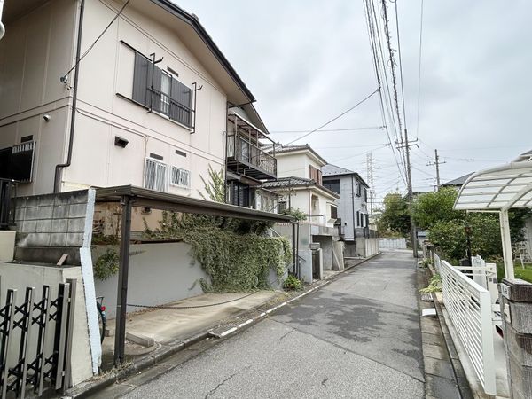前面道路含む外観