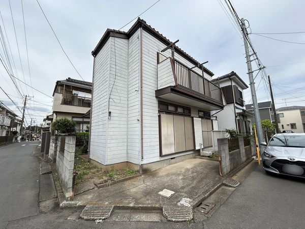 前面道路含む外観