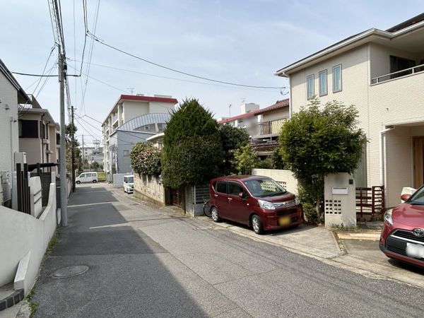 船橋市習志野台4丁目 戸建 前面道路含む外観 船橋市習志野台4丁目 戸建 前面道路含む外観