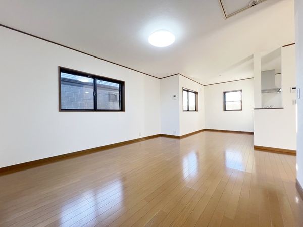 七林町 戸建 リビング 七林町 戸建 リビング