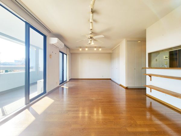 グランパティオス公園西の街 2番館 リビング グランパティオス公園西の街 2番館 リビング