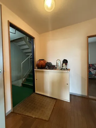 ３階　玄関内側
