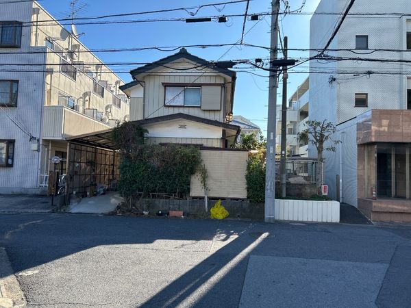 南行徳1丁目 古家有土地 前面道路含む外観 南行徳1丁目 古家有土地 前面道路含む外観
