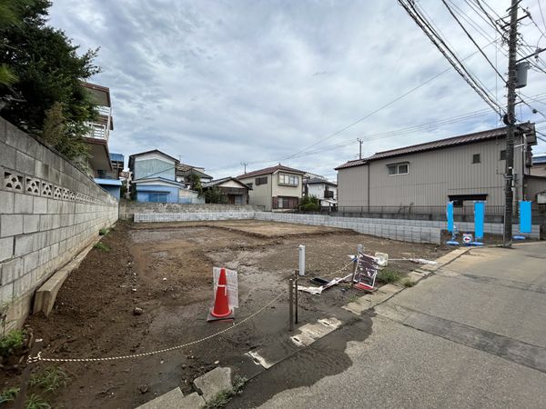 香取1丁目新築戸建 前面道路含む外観 香取1丁目新築戸建 前面道路含む外観