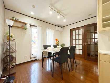 宝2丁目戸建 リビング