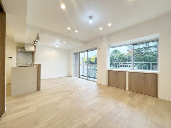 ライオンズマンション南市川 リビング