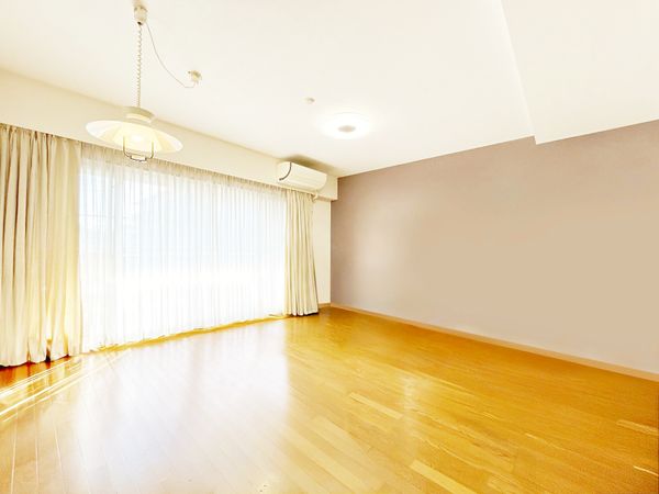 ガーデナヴィルマグノリア市川妙典 リビング ガーデナヴィルマグノリア市川妙典 リビング