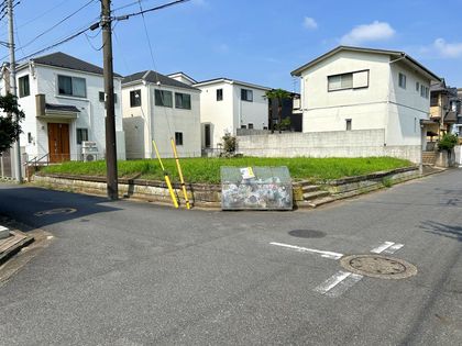 市川市国府台4丁目 土地 前面道路含む外観