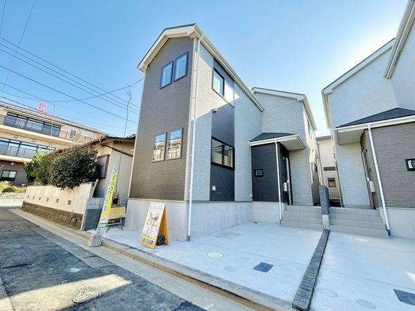 市川市原木4丁目新築戸建 B号棟 前面道路含む外観