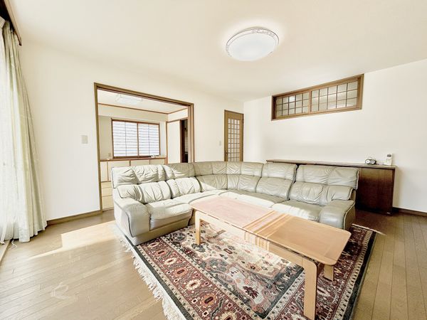 船橋市飯山満町3丁目 戸建 リビング 船橋市飯山満町3丁目 戸建 リビング