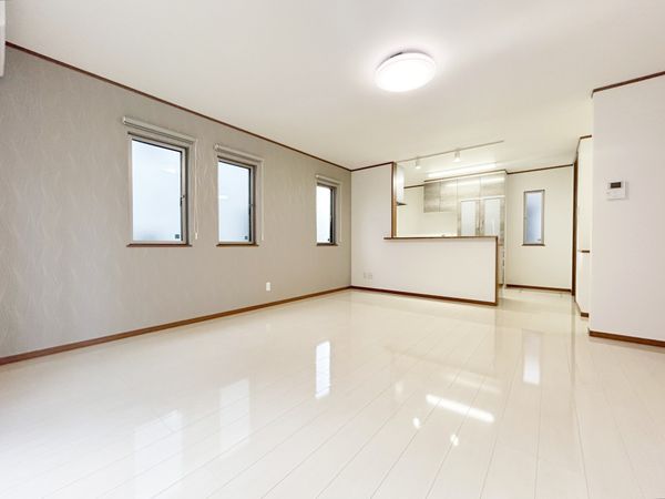 船橋市上山町2丁目 戸建 リビング