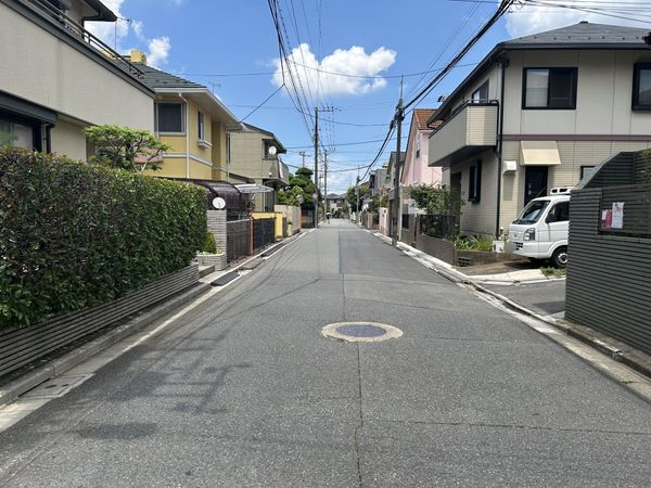 前面道路含む外観