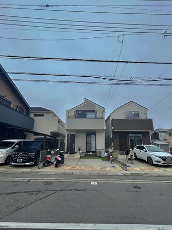 市川市宮久保5丁目 戸建 前面道路含む外観 市川市宮久保5丁目 戸建 前面道路含む外観