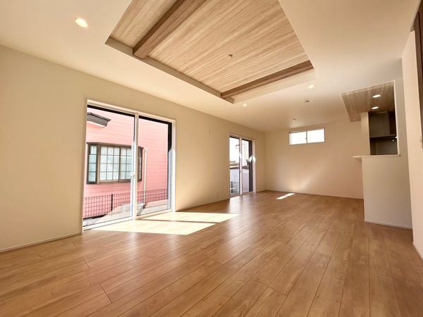市川市北方2丁目 新築戸建 リビング
