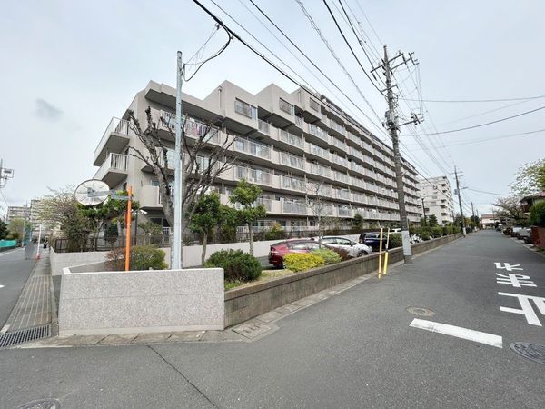 ファミール市川 外観