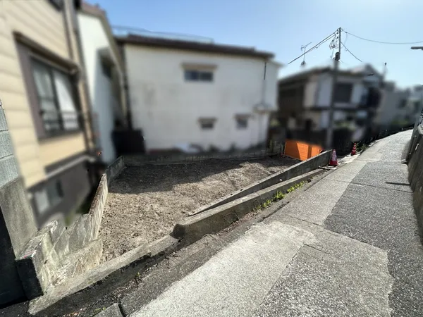 現地