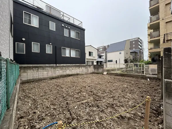 現地