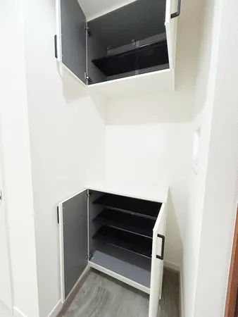 下足入