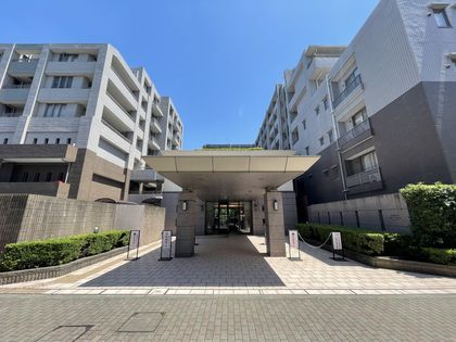 クレッセントバードスクエア 外観