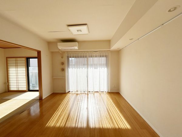 グランイーグル多摩川Ⅵ 室内