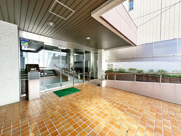 マンション西目黒苑 エントランス マンション西目黒苑 エントランス