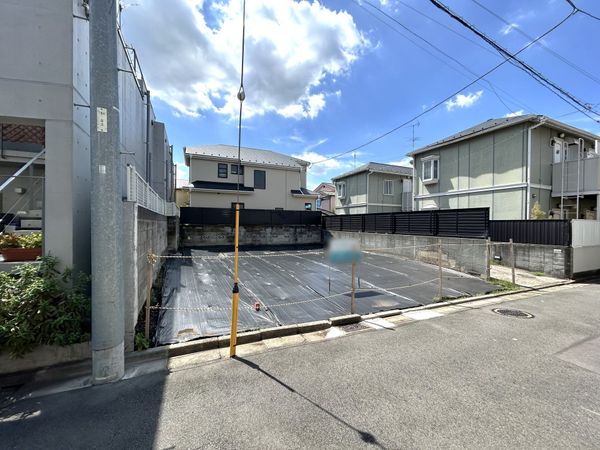 前面道路含む外観