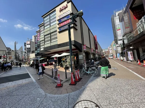 東急ストア／アフタヌーンティー・ティールーム／カルディコーヒーファーム／サンドラック／スタンダードプロダクツ／ダイソー／ノジマ／ほか