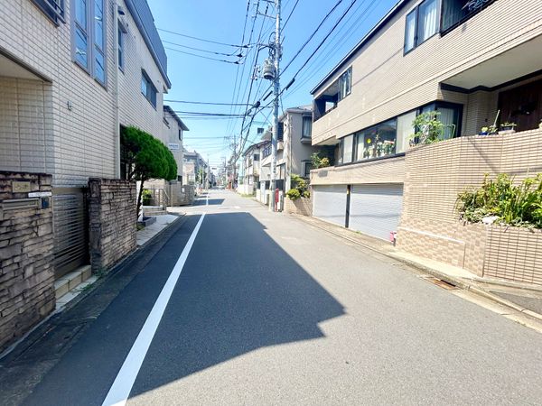 目黒区緑が丘3丁目戸建 前面道路含む外観 目黒区緑が丘3丁目戸建 前面道路含む外観