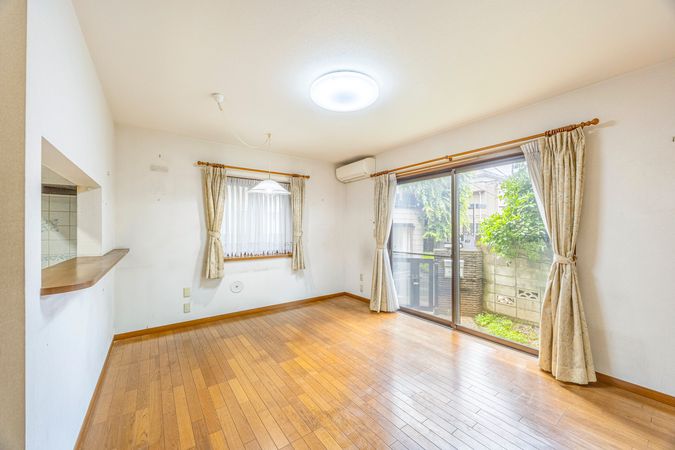 緑が丘3丁目 戸建 リビング
