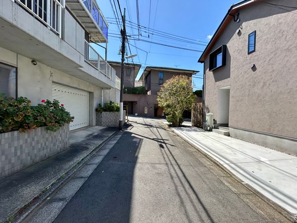 等々力1丁目 戸建 前面道路含む外観 等々力1丁目 戸建 前面道路含む外観