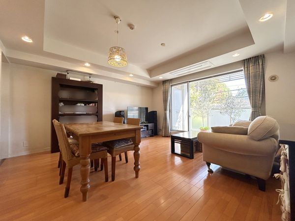 レオニス駒沢公園 リビング レオニス駒沢公園 リビング