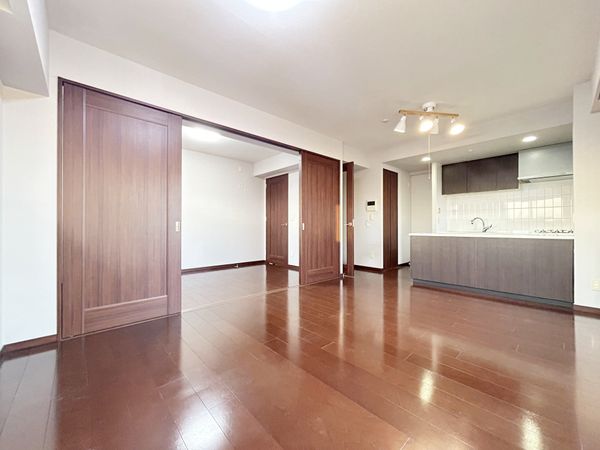 レーベンリヴァーレイオザ東京 リビング レーベンリヴァーレイオザ東京 リビング