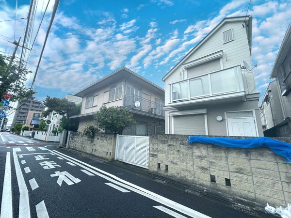 大田区北千束1丁目古家付き土地 前面道路含む外観 大田区北千束1丁目古家付き土地 前面道路含む外観