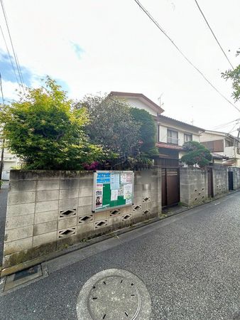 前面道路含む外観