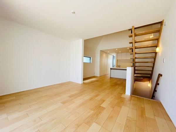 大田区北千束3丁目新築戸建 リビング