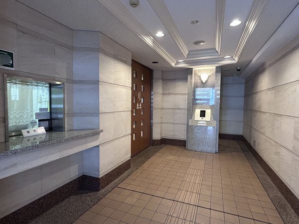 ファミールグラン南雪ヶ谷パークサイド エントランス