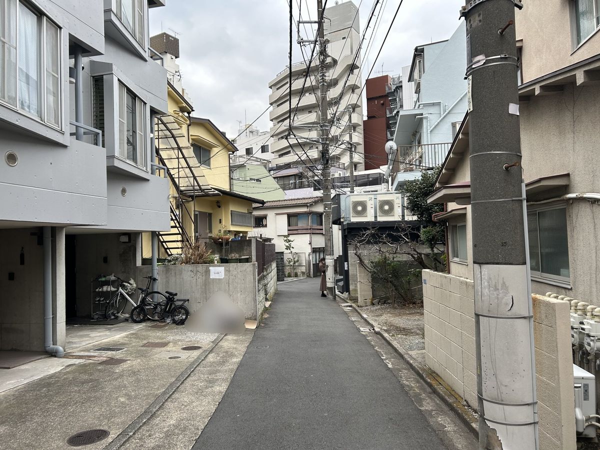 前面道路含む外観
