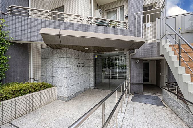 ラコント恵比寿プライベートレジデンス エントランス