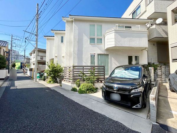 前面道路含む外観