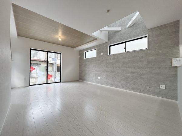 さいたま市緑区大字三室 1号棟 リビング